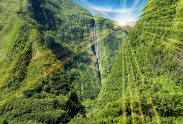 Lever du soleil à Salazie - ©Dronecopters